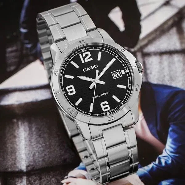 Casio MTP-V004D-1B2 férfi karóra, acél, grafit számlap, dátum