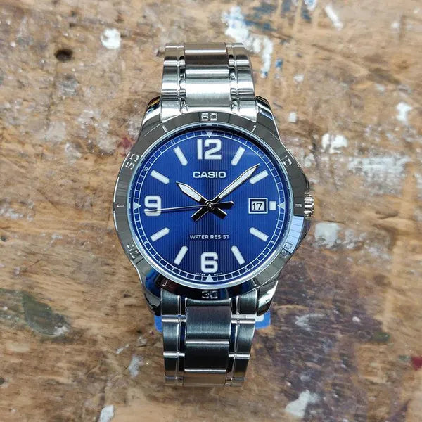 Casio MTP-V004D-2B férfi karóra, acél szíj, kék számlap, WR30