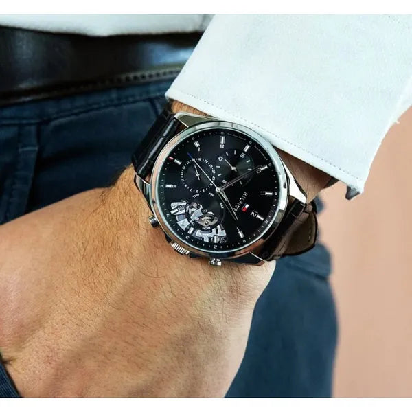 Tommy Hilfiger 1710449 Baker férfi karóra, 44 mm, fekete számlap, bőr szíj