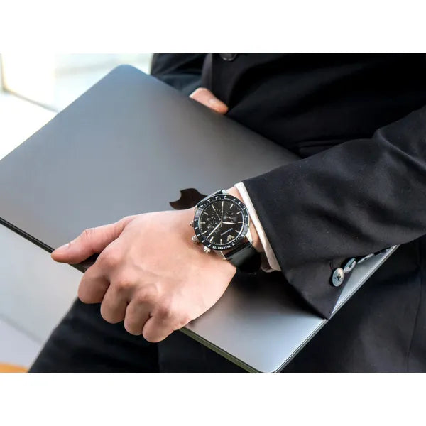 Emporio Armani AR11243 Mario férfi kvarc karóra, 43 mm, fekete bőrszíj