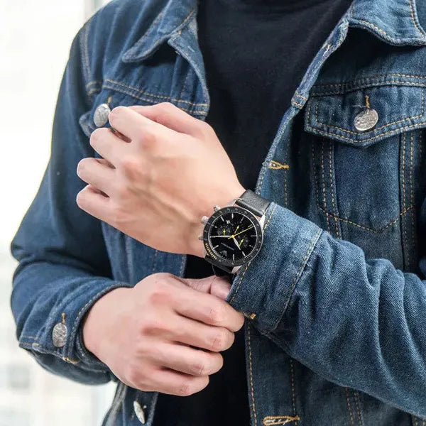 Emporio Armani AR11325 férfi kronográf karóra, fekete bőr szíj, 43 mm