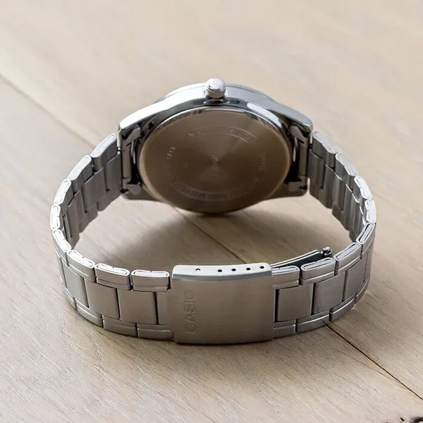 Casio férfi karóra, ezüst acél szíj, fekete számlap, WR30, 40 mm