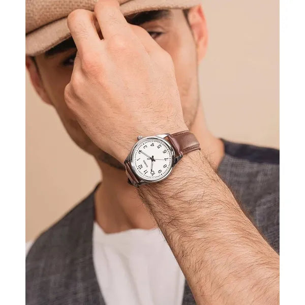 Férfi Casio karóra, kvarc, barna bőrszíj, 40 mm, WR30
