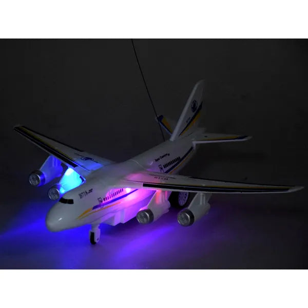 B718 RC távirányítós repülőgép LED fényekkel, 32 cm
