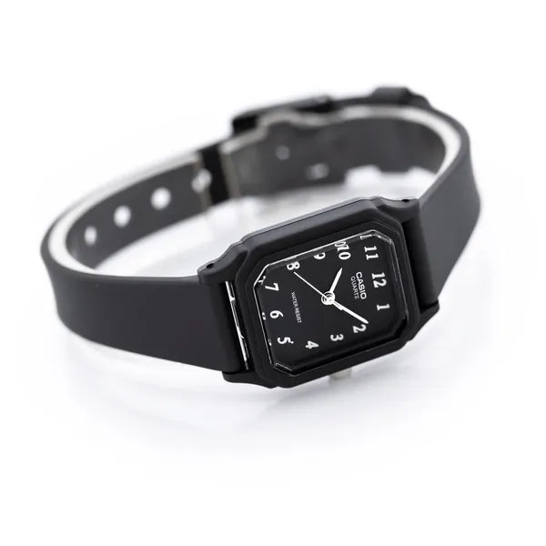 Casio LQ-142-1B női karóra fekete, műanyag szíj, WR30