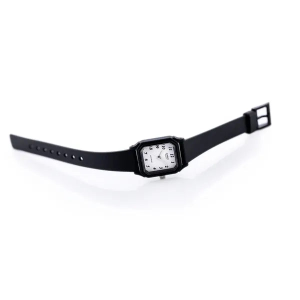 Casio LQ-142-7B női karóra, fekete tok, fehér számlap, quartz, WR30
