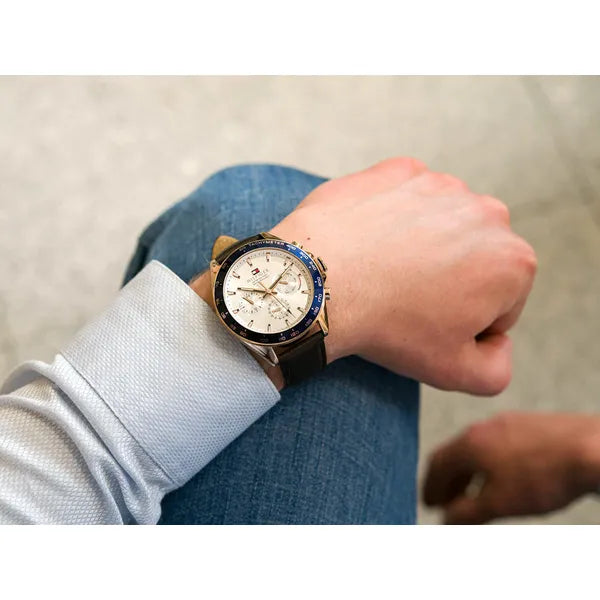 Tommy Hilfiger 1791118 férfi karóra, 46 mm, bőrszíj, WR50