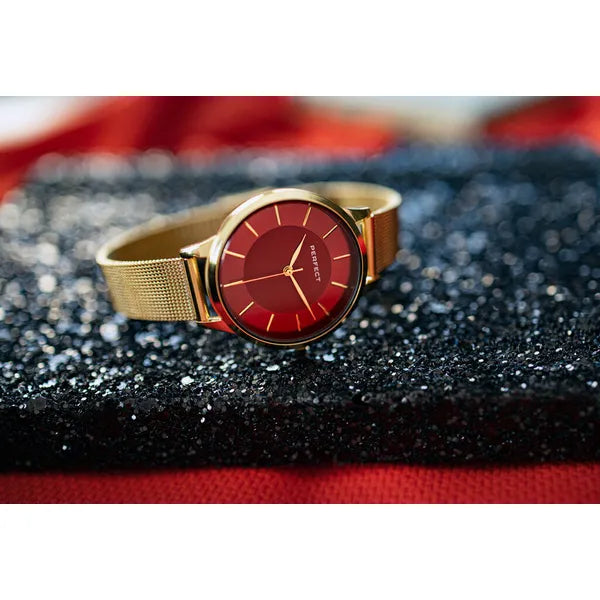 Perfect F359-06 női karóra arany szíjjal, piros számlappal, 34 mm