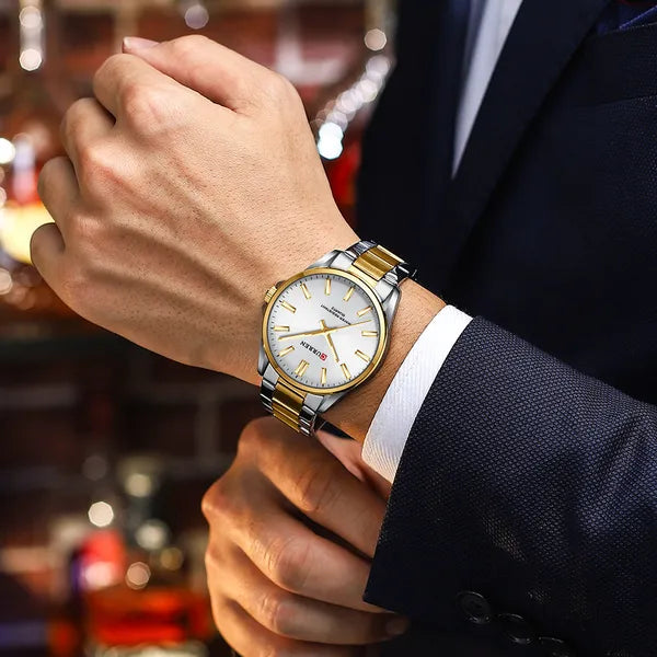 Curren 9090G férfi karóra, kvarc, 44 mm, ezüst-arany acél szíj, díszdoboz