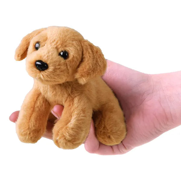 Barna ülő plüss kutya figura, 13 cm