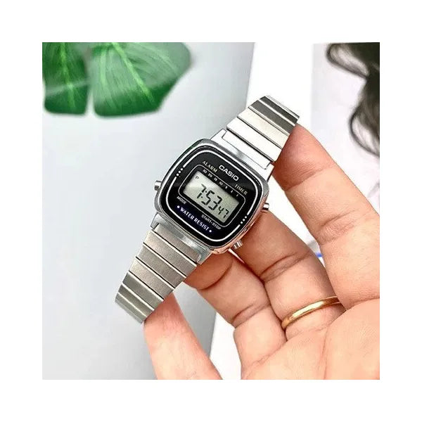 Casio Vintage LA670WA-1D női karóra, ezüst nemesacél, fekete kijelző