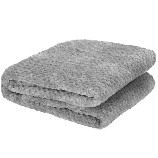 Szürke, dombornyomott poliészter pléd 200×220 cm, 250 g/m²