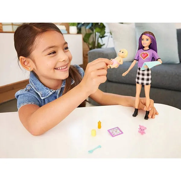 Barbie Skipper bébiszitter baba készlet kisbabával és kiegészítőkkel