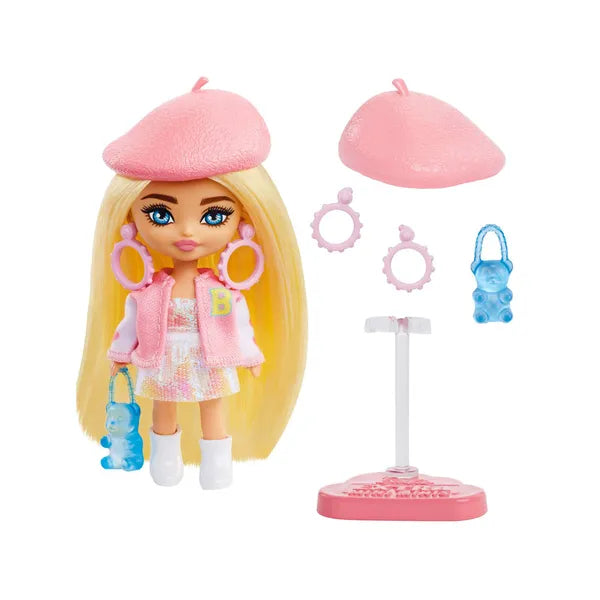 Barbie Extra Mini Minis divatbaba, 8,5 cm, rózsaszín beret, kiegészítőkkel