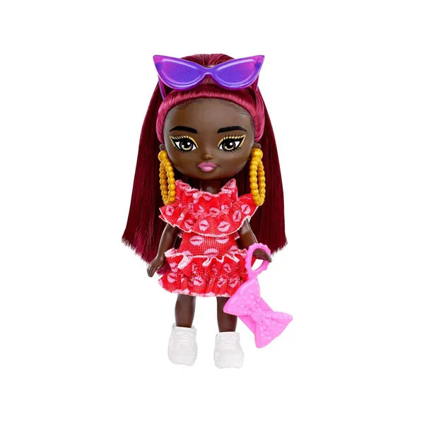 Barbie Extra Mini Minis divatbaba 8,5 cm, rózsaszín ruha, HLN47