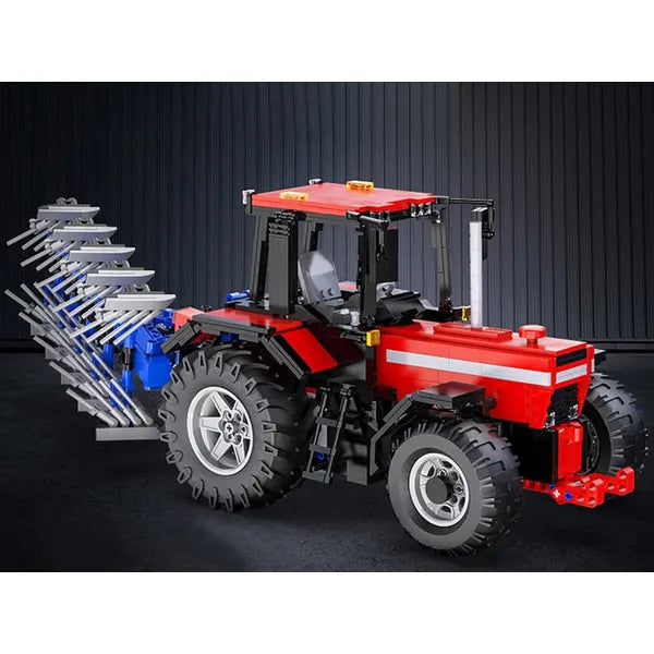 1675 darabos távirányítós traktor és eke építőkészlet, 1:17 méretarány