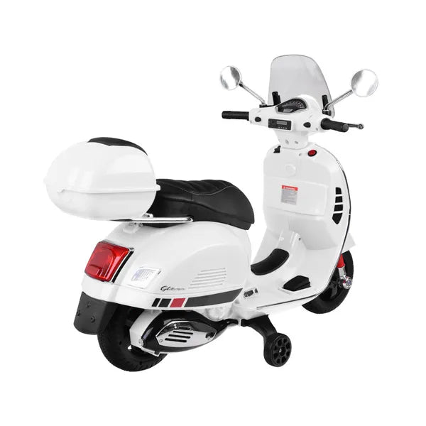 Vespa GTS Super 12V elektromos gyerekrobogó 2×30 W motorral, oldalkerekekkel