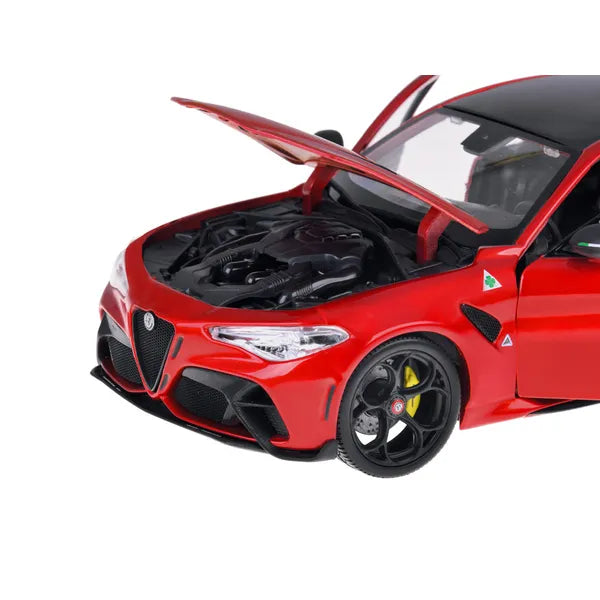 Alfa Romeo Giulia GTAm Quadrifoglio 1:18 fém modell, nyitható ajtók, piros