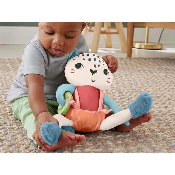 Fisher-Price hópárduc szenzoros plüssjáték, 35 cm, újrahasznosított