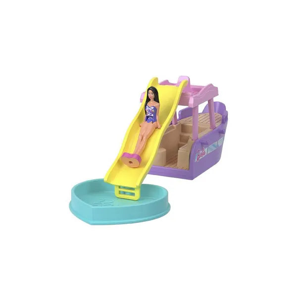 Mini BarbieLand jacht csúszdával és színváltós medencével, 3,5 cm baba