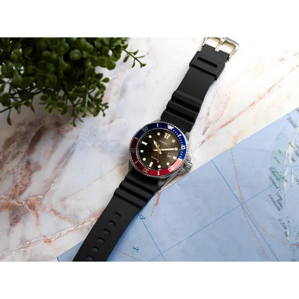 Casio MDV-107-1A3 férfi búváróra, 47 mm, WR200, kvarc, fekete