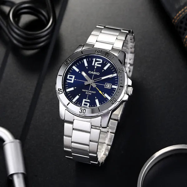 Casio MTP-VD01D-2B férfi karóra, rozsdamentes acél, sötétkék számlap, WR50