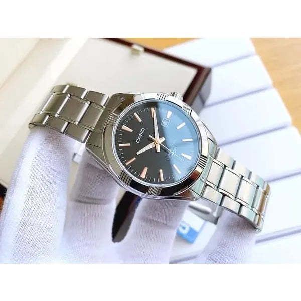 Casio MTP-1308D-1A2 férfi karóra, fekete számlap, acél szíj, WR50