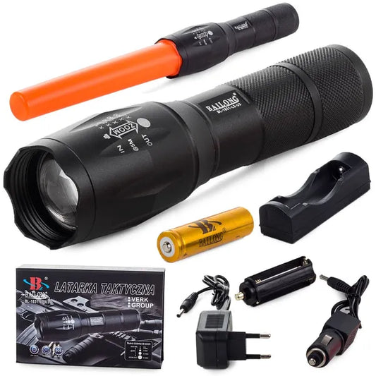 Taktikai LED zseblámpa Cree XM-L3-U3, zoom, 600 m, 18650 akku