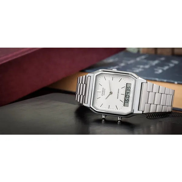 Casio Youth AQ-230A-7DMQ uniszex karóra, acél szíj, fehér számlap