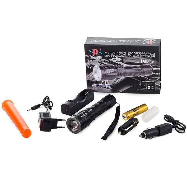 Taktikai LED zseblámpa CREE XM-L3 U3 zoommal, 400 m hatótáv, akkumulátor