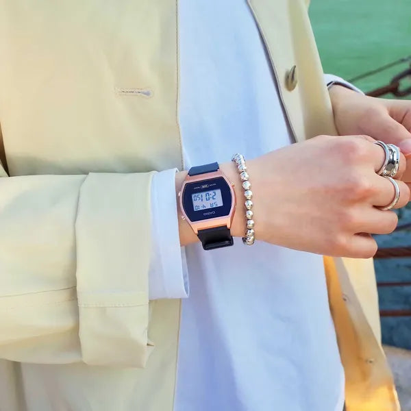 Casio Vintage LW-204-1ADF női digitális karóra, fekete-rózsaszín, WR50