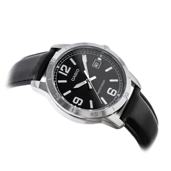 Casio MTP-V004L-1B férfi karóra, fekete számlap, bőr szíj, 42 mm