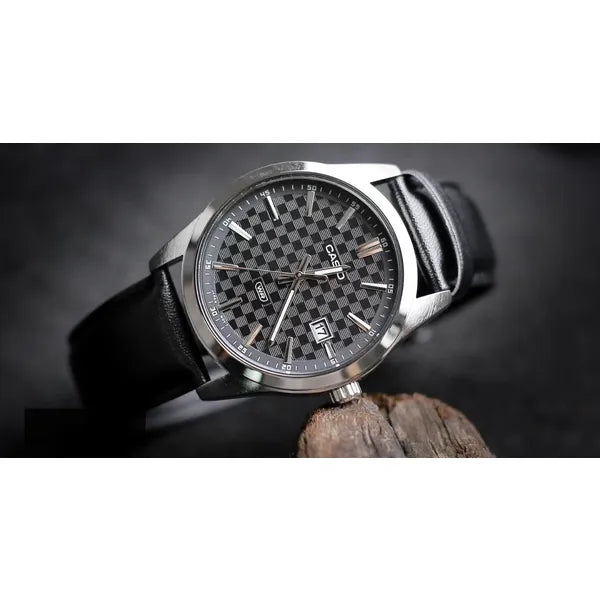 Casio MTP-VD03L-1A férfi karóra, bőrszíj, fekete-számlap, 42 mm