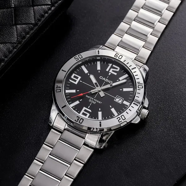Casio férfi kvarc karóra, rozsdamentes acél, fekete számlap, 45 mm