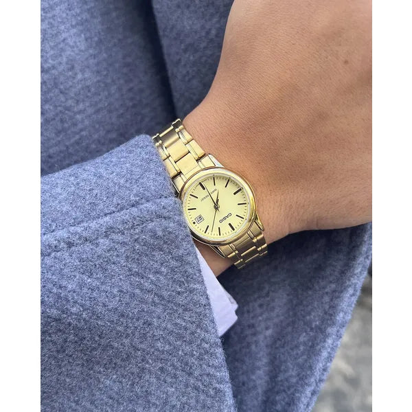 Casio LTP-V002G-9A női karóra, arany acél, kvarc, WR30, 25 mm