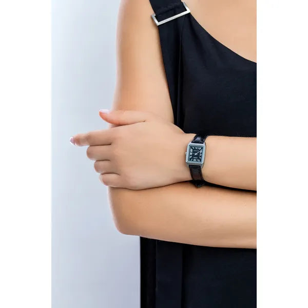 Női Casio quartz karóra téglalap acél tokkal fekete bőr szíjjal
