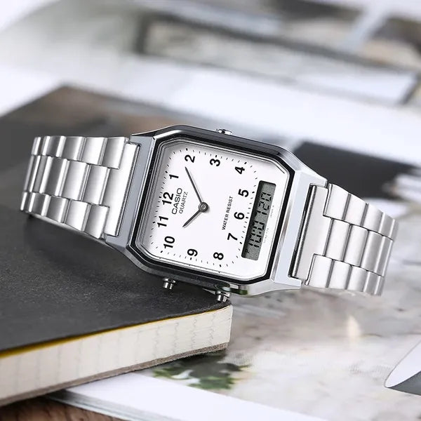 Casio AQ-230A-7B uniszex retro karóra, acél szíj, fehér számlap, WR30