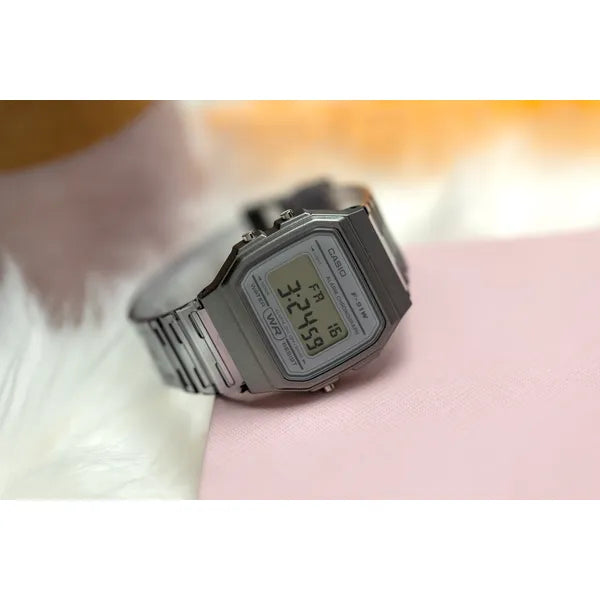 Casio F-91WS-8DF unisex retro digitális karóra, áttetsző szürke, 33 mm