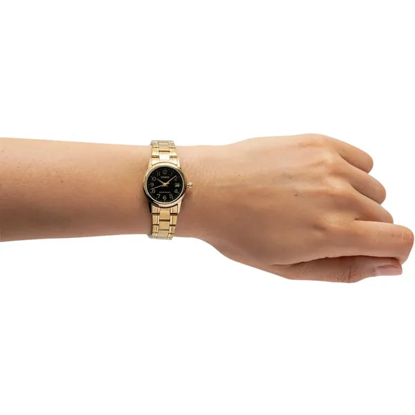 Casio női karóra, arany tok és szíj, fekete számlap, kvarc, 25 mm, díszdoboz