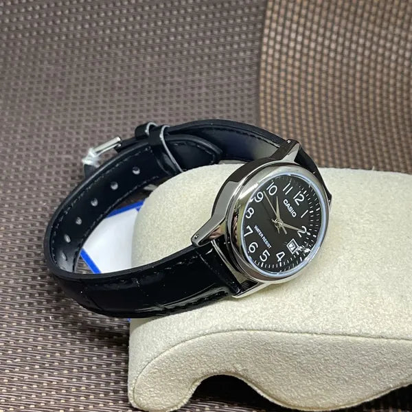 Casio LTP-V002L-1B női karóra, bőr szíj, ezüst tok, WR30