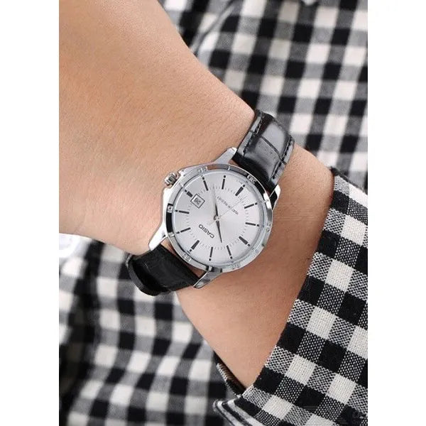 Casio női karóra LTP-V004L-7A, bőr szíj, ezüst számlap, 30 mm