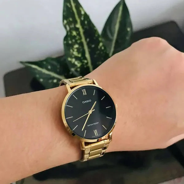 Casio LTP-VT01G-1B női karóra arany nemesacél, fekete számlap, WR30