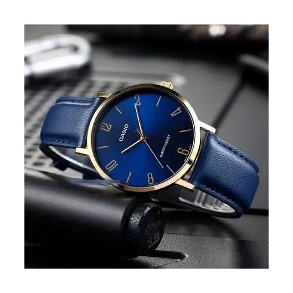 Casio női kvarc karóra arany 34 mm tok, kék számlap és bőr szíj