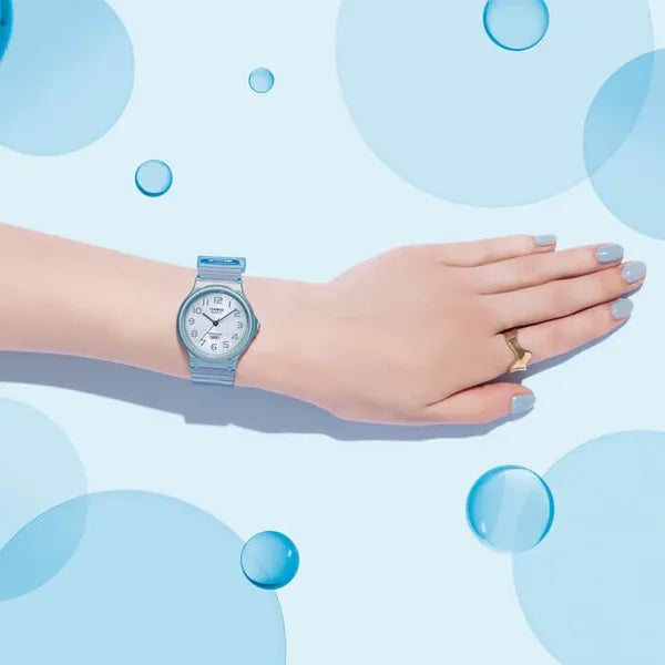 Casio MQ-24S-2BEF női karóra, 36 mm, kék műanyag, WR30, díszdoboz