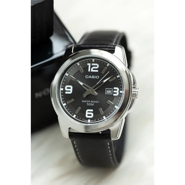 Casio Collection MTP-1314L-8A férfi karóra, bőrszíj, WR50, dátum