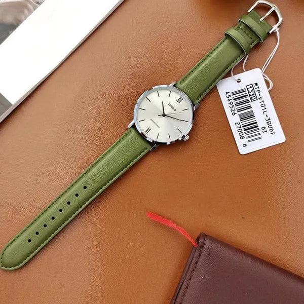 Casio MTP-VT01L-3B férfi karóra, 40 mm, zöld bőrszíj, gyöngyház számlap