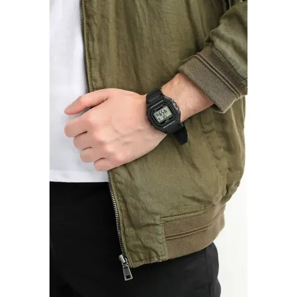 Casio W-218H-1A férfi digitális sport karóra, fekete, WR50