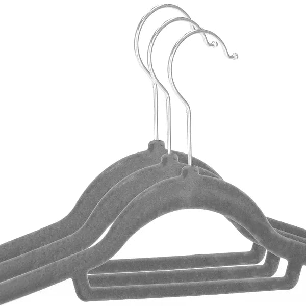 Szürke zamatos vállfa 3 db - 43,5 cm széles