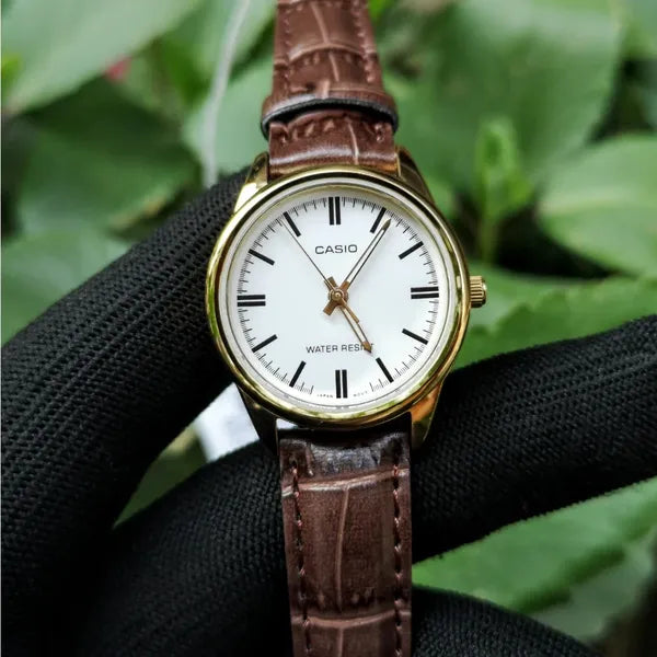 Casio LTP-V005GL-7A női karóra, kvarc, 28 mm, bőrszíj, WR30