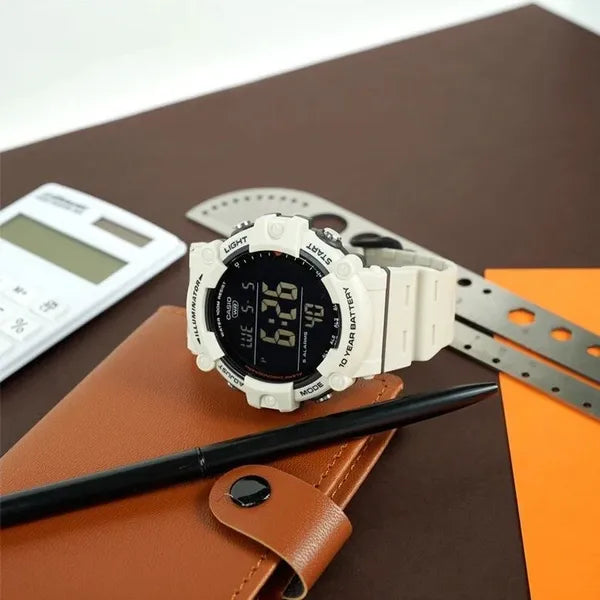 Casio AE-1500WH-8B2 férfi digitális sportóra, fehér, WR100